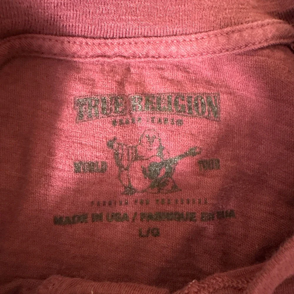 True Religion Mens Burgundy Long Sleeve Henley Graphic T-Shirt L MJR8R77UZ USA